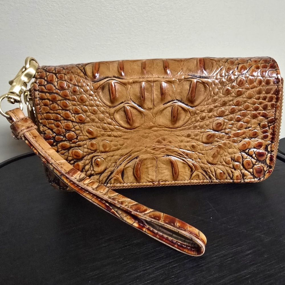 BrahminToasted Almond Zoe wallet
